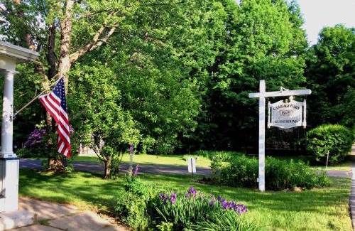 Historic Main Street Bed & Breakfast | Carriage Barn Inn