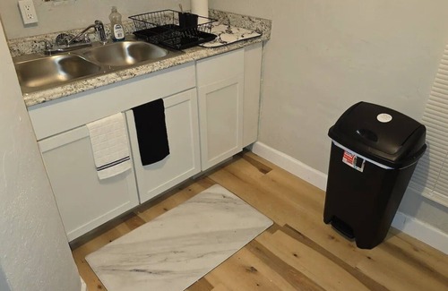 Fayette Condo | Carriage House by CMU - Upper Condo - Kitchen, King Bed, 65" TV Fast WiFi & AC