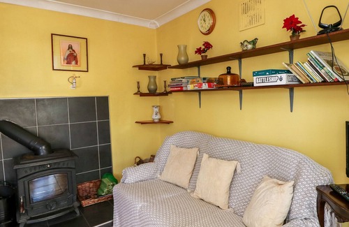 Stradbally House | CARRIGANNA COTTAGE, pet friendly in Stradbally, County Waterford