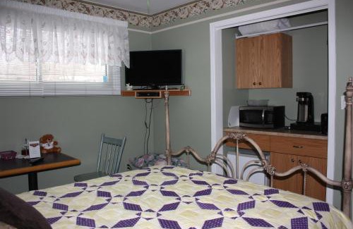 Cayuga Bed & Breakfast | Carrousel Bed & Breakfast