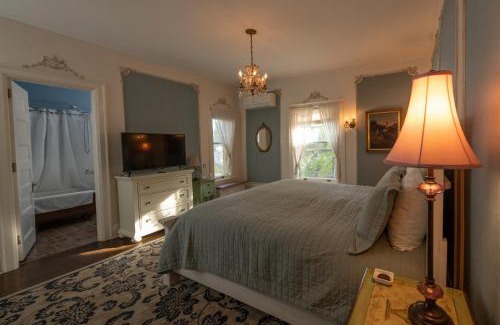 Ludington Bed & Breakfast | Cartier Mansion