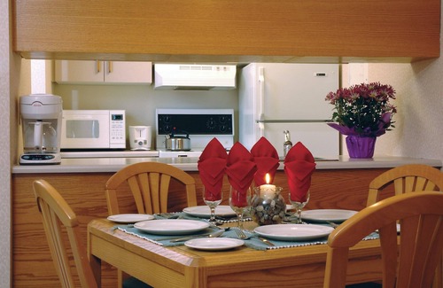 Golden Triangle Apartment | Cartier Place Suite Hotel