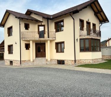 Gura Raului House | Casă de Vacanță Raul