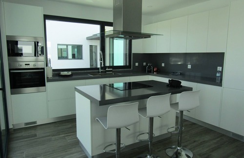 Bombarral House | Casa da Colina - Villa in the Countryside