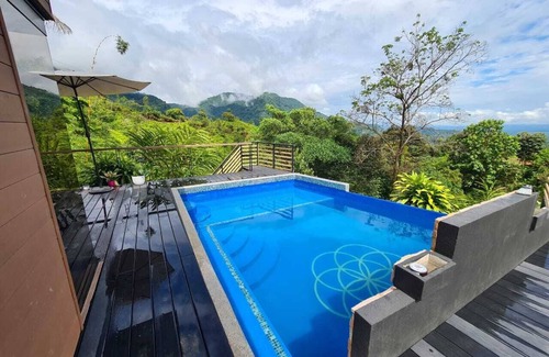 Tres Rios House | Casa a la Luna