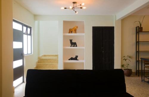 De Mexicanos House | Casa Abril