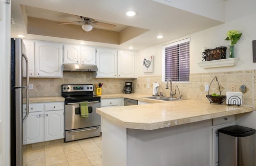 Paradise Valley Village Condo | CASA AGAVE-Anasazi Village-Camelback Mountain view overlooking the cactus garden
