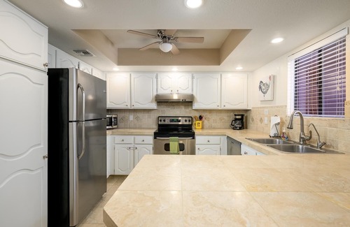 Paradise Valley Village Condo | CASA AGAVE-Anasazi Village-Camelback Mountain view overlooking the cactus garden