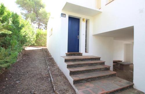 Llanca House | Casa amplia con jardín a 100m de la playa de La Farella, cerca del puerto de Llançà - ES-228-168