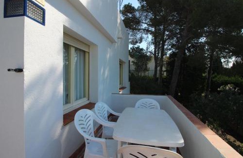 Llanca House | Casa amplia con jardín a 100m de la playa de La Farella, cerca del puerto de Llançà - ES-228-168