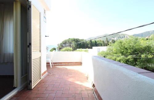 Llanca House | Casa amplia con jardín a 100m de la playa de La Farella, cerca del puerto de Llançà - ES-228-168