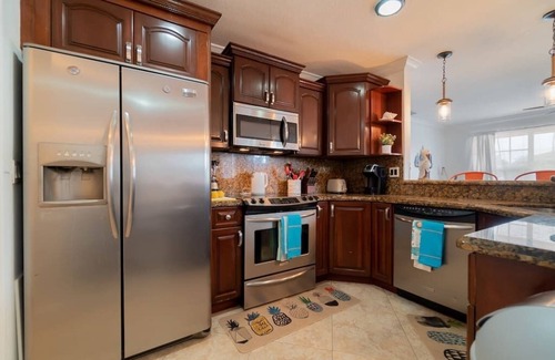 Southwest House | Casa Aria-6bd | Zoo, Beach, Downtown (+Parking)