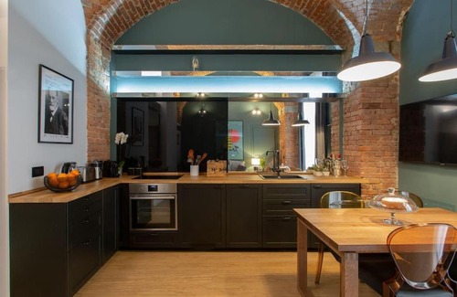 Roman Quarter Apartment | Casa Bellezia- design e storia nel cuore di Torino