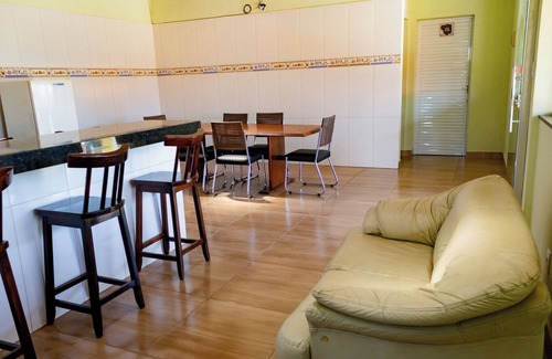 Confins House | Casa bem equipada com piscina,churrasqueira e WiFi