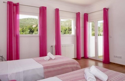 Lliber Villa | Casa Blanca - Monty´s-Villa-Ensuite