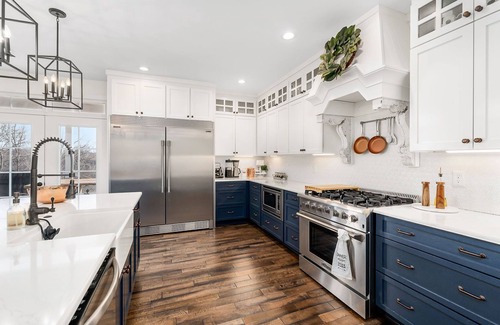 Smithville Ski Chalet | Casa Blanca, Overlooking Center Hill Lake (Dog-Friendly)