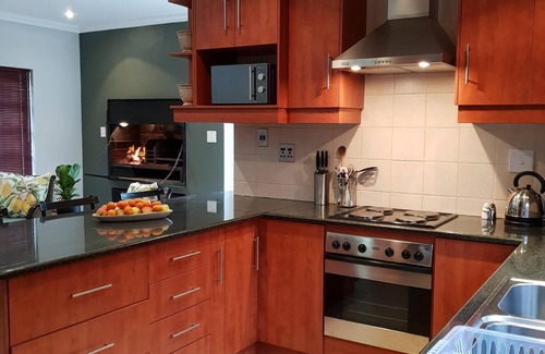 Caledon Apartment | Casa Caledon family friendly luxury accommodation.