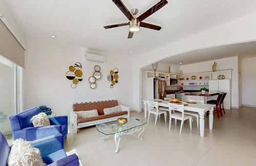 La Paloma House | Casa Capri 39 - Playa Arcangel