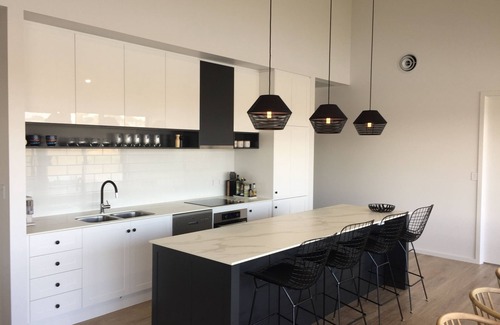 Seymour House | Casa Carrera at the River