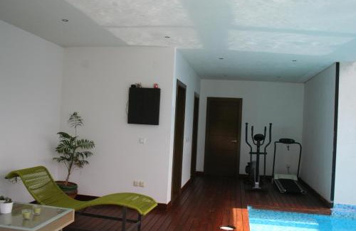 Vilanova del Valles House | Casa ceca de la Playa y Barcelona, con piscina climatizada y jacuzzi