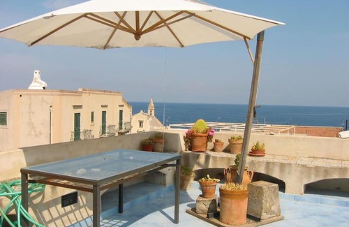 Lipari Historic Centre Apartment | CASA CECILIA