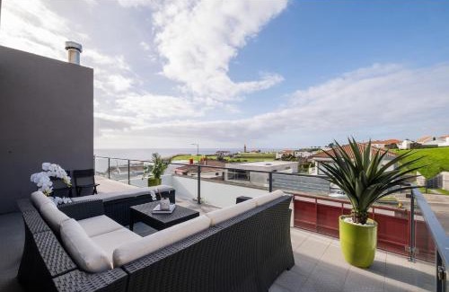 Ponta Garca House | Casa Celeste - Deluxe Ocean View/Heated Pool