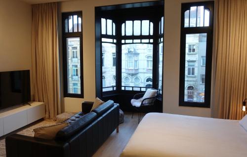 Stationsbuurt Noord Apartment | Casa Clementina - 3 Bedroom Apartment in a Art-Nouveau House