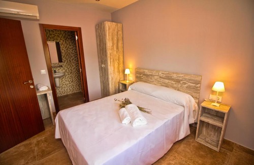 Almunia de San Juan House | Casa Codeta