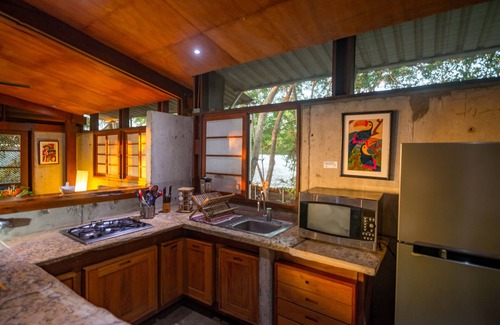 San Juan del Sur House | Casa Colina - Ocean view 2bdrm home, fibre optic, shared pool, ocean views