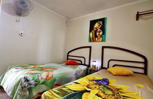Centro Havana House | Casa Colonial Pedro y Mary