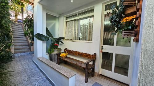 Fenavinho House | Casa com Lareira e Ar Condicionado Bem Localizada