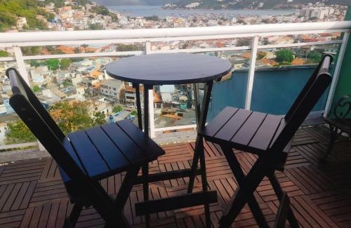 Praia dos Anjos House | Casa com vista para Praia dos Anjos