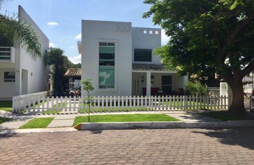 Atlixco House | Casa con Alberca para 12 personas en Club de Golf el Cristo