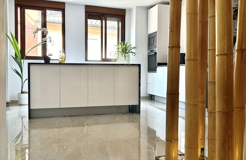 Corbera House | Casa con Jacuzzi y Piscina con Vistas al Castillo
