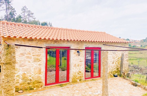 Cossourado Cottage | Casa da Adega -AC e Piscina em Localidade Rural - Paredes de Coura