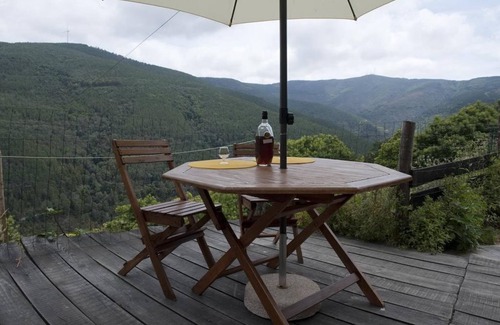 Lousa Cottage | Casa da Urze, charming cabin, especially for families and couples