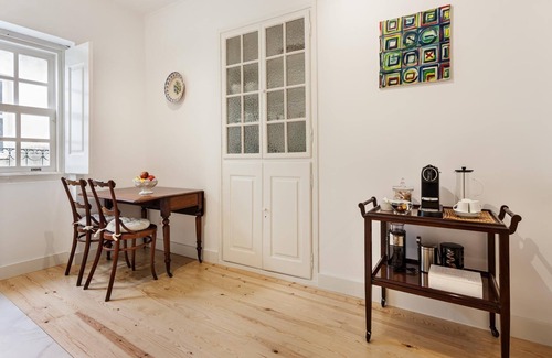 Evora Apartment | Casa das Arcadas - GARAGE free - Praça de Giraldo - Historic Center