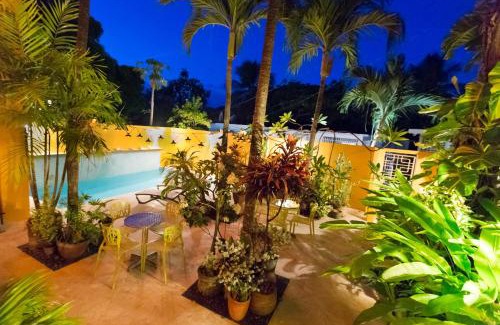 Isabel II Hotel | Casa de Amistad Guesthouse