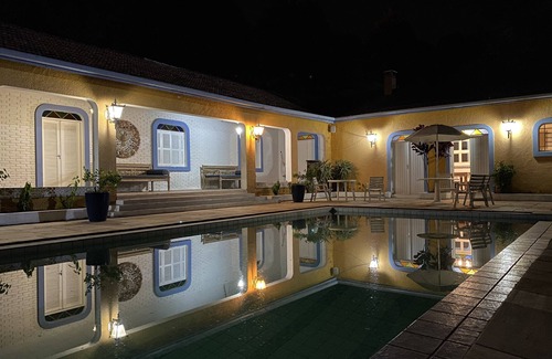 Valinhos Cottage | Casa de Campo com Ampla Área de Lazer, Piscina, Mini Campo e Quadra