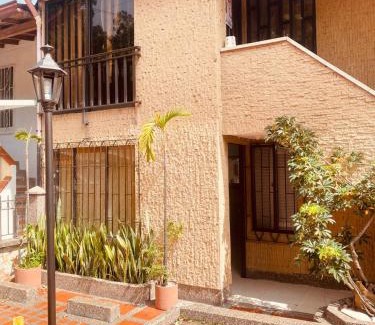 Robledo House | Casa de Descanso en Medellín