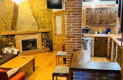 La Pola de Gordon House | Casa de Pueblo Rural