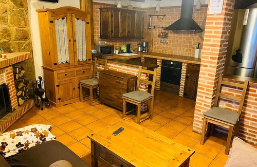La Pola de Gordon House | Casa de Pueblo Rural