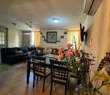 Downtown Cancun Apartment | Casa de la orquidia