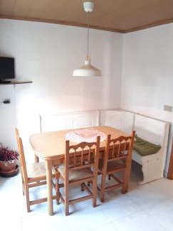 Sober House | Casa de Labranza Naz