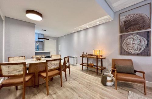 Carniel Apartment | Casa de Pedra 2 Suítes e Piscina by Achei Gramado