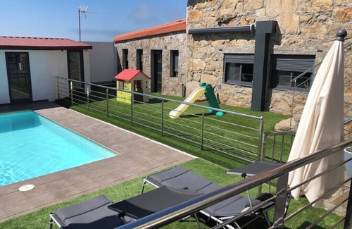 Nigran House | Casa de Piedra con Piscina Privada y Wifi Mesh