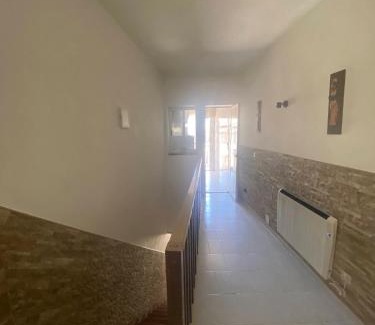 Navas del Rey House | casa de pueblo con chimenea