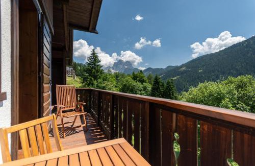 Selva di Cadore Apartment | Casa dei Gigli