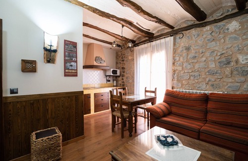 Cella Cottage | Casa del Agüelo: Bronchales Apartment (2 People)