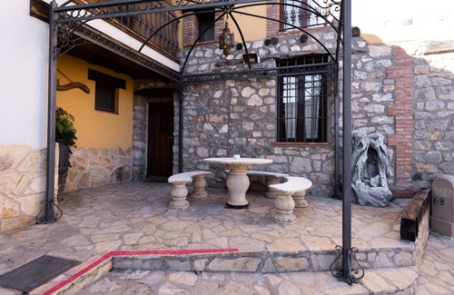 Cella Cottage | Casa del Agüelo: Bronchales Apartment (2 People)